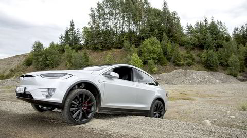 Teslas elektriske suv Model X var den nest mest registrerte bilmodellen i september, kun slått av Volkswagen Golf som kommer i en rekke varianter, og kanskje koster en tredjedel av Model X.
