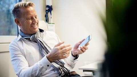 Jens Glasø har siden kollapsen i kompisbanken Trustbuddy investert flere titall millioner i mobilbetaling i utviklingsland. Nå er han på jakt etter oppimot 200 millioner kroner til å fullfinansiere satsingen.