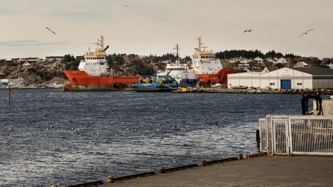 Det har vært tøffe tider for shipping, der Solstad har nedbemannet og fusjonert. Her ligger supplyskip i opplag.