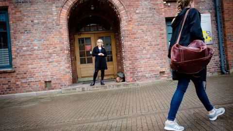 Helene Aarseth har forsket på norske foreldre i øvre middelklasse og ser store forskjeller mellom «kulturforeldre» og «økonomiforeldre». Foto: Brian Cliff Olguin