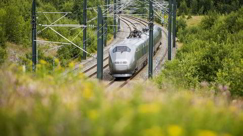 Flytoget tas ikke ut i streik, etter partene i meglingen ble enige fire timer på overtid. 
                  Foto: Fredrik Varfjell /