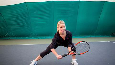 Lise Østmoe droppet styrketreningen da hun ble hektet på tennis. Det resulterte i en real skadesmell. Selv er hun er overbevist om at smellen skyldtes svakere hofte-, mage- og kjernemuskulatur.