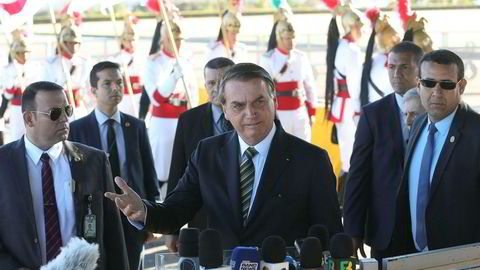 Brasils president Jair Bolsonaro trekker seg fra det regionale møtet i Colombia der presidenter fra Amazonas-landene i Sør-Amerika skal møtes og diskutere miljøspørsmål fredag.