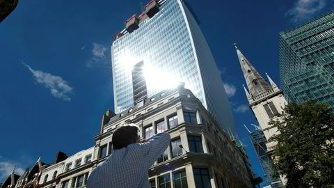 Med oppkjøpet av «Walkie-Talkie»-bygningen (bildet) i London i fjor, satte investorer fra Hong Kong ny prisrekord. Foto: afp PHOTO / Leon Neal