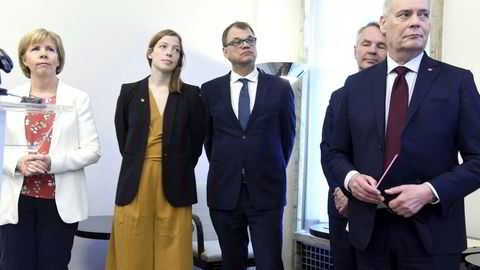Finlands nye statsminister Antti Rinne (til høyre) har utnevnt en regjering med flertall kvinner.