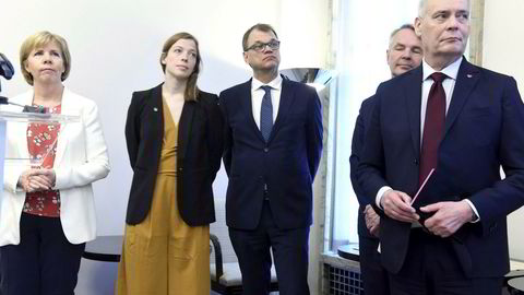 Finlands nye statsminister Antti Rinne (til høyre) har utnevnt en regjering med flertall kvinner.