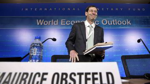 IMFs sjeføkonom Maurice Obstfeld la tirsdag frem pengefondets nye prognoser. Bildet er fra en tidligere pressekonferanse.
