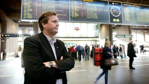 Pressesjef Åge-Christoffer Lundeby i NSB vil gjerne ha åpne kundelister hos pr-byråene NSB skal jobbe med.