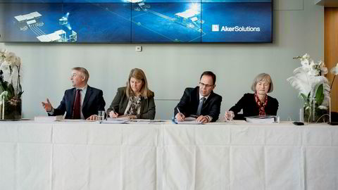 Landsjef i Statoil Pål Eitrheim (fra venstre), konserndirektør i Statoil Margareth Øvrum, konsernsjef Luis Araujo i Aker Solutions og Valborg Lundegaard i Aker Solutions signerte tirsdag kontrakt om Johan Castberg.