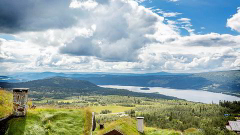 Beitostølen tiltrekker seg stadig flere turister hele året. Det betyr mer penger i kassen for brødrene Atle og Bjørnar Hovi i Beito Resort-konsernet.