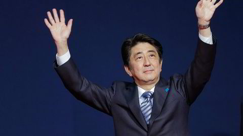 VEKSTEN LAR VENTE PÅ SEG. Japans statsminister Shinzo Abe har innført flere tiltak for å skape vekst i Japan, men det kan se ut som om det trengs mer. Foto: Andre Penner AP/NTB Scanpix