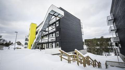 På Bjørnåsen Syd på Holmlia i Oslo ferdigstilte Selvaag Realkapital i 2014 96 utleieleiligheter. Prosjektet er finansiert med et Husbanklån med 50 års nedbetalingstid.
                  Foto: Selvaag Realkapital