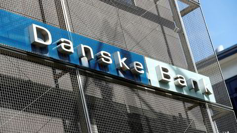 Her er skiltet utenfor Danske Banks estiske filial der flere tusen milliarder kroner skal ha blitt sluset gjennom i mistenkelige transaksjoner.