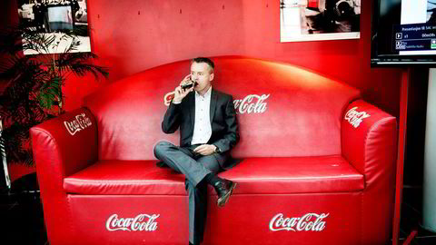 Stein Rømmerud i Coca-Cola European Partners Norge forteller at sukkeravgiften har ført til uforutsigbarhet for hele bransjen.