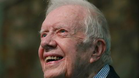 Tidligere president Jimmy Carter mener Donald Trump er en illegitim president.
