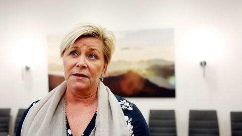 Finansminister Siv Jensen leier hytte og båtplass av en av Norges rikeste familier. Hun sier hun «vil hun være svært påpasselig ved fremtidige habilitetsspørsmål».
