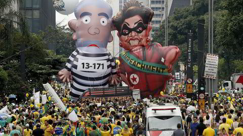 Avbildet er en av årets flere protester, der millioner av brasilianere tok til gatene for å kreve president Dilma Rouseffs avgang. Foto: AP Photo/Andre Penner/NTB Scanpix