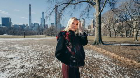 Tiril Flørnes Støle (22) vant en internasjonal casekonkurranse i London denne uken og ble utropt til «Corporate Finance Women of the Year». Torsdag var hun i New York, her i Central Park.