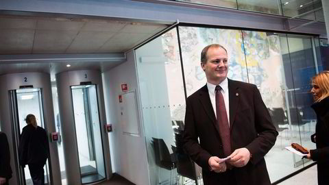 Samferdselsminister Ketil Solvik-Olsen (Frp) har ønsket en større politisk gevinst av gladmeldingene om nyasfalterte veier landet rundt. Foto: Per Ståle Bugjerde