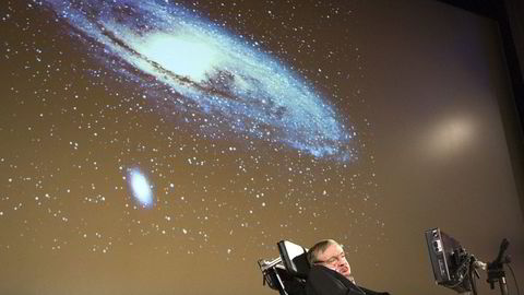 Stephen Hawking har kommet med en nedslående spådom. Men det er trøst å finne for de engstelige.