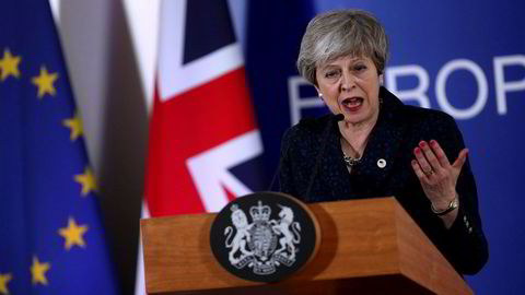 Britenes statsminister Theresa May sliter tungt med å overbevise parlamentet.