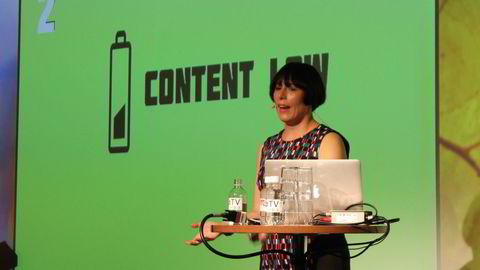 Sosiale medier-ansvarlig i NRK, Ingeborg Volan, forteller om kampen om brukerne mellom de sosiale mediene. Foto: Ida Johannessen