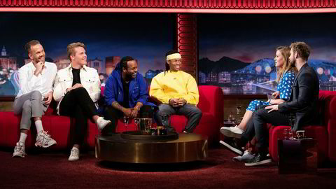 Morten Hegseth (fra venstre) og Vegard Harm er programledere i VGTV-programmet «Panelet», mens Yosef Wolde-Mariam og Tshawe Baqwa utgjør rapduoen Madcon.