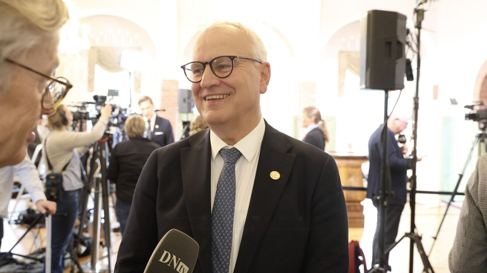 Her konfronteres Nobel-direktøren med lekkasjespekulasjonene