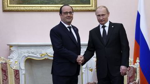 President Vladimir Putin har avlyst et lenge planlagt besøk i Paris . Her under et tidligere møte med Frankrikes president Francois Hollande. Foto: Alain Jocard/AFP/MTB Scanpix