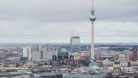 Oversiktsbilde fra Berlin i Tyskland. Foto: AFP PHOTO / JOHN MACDOUGALL