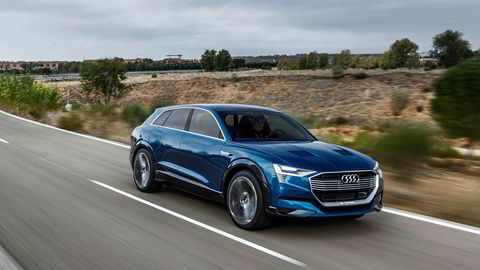 Audi E-tron Quattro Concept er basis for Audi E-tron, som blir den første elbilen fra Audi, i produksjon i 2018.
