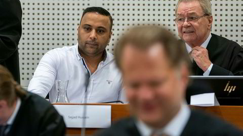 Hovedtiltalte i Lime-saken, Sajjad Hussain og forsvarer Morten Kjensli på plass før ankebehandlingen av Lime-saken i Borgarting lagmannsrett tirsdag.