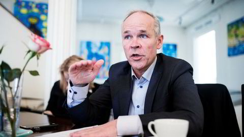 Kommunal- og moderniseringsminister Jan Tore Sanner vil tvinge kommuner sammen.
