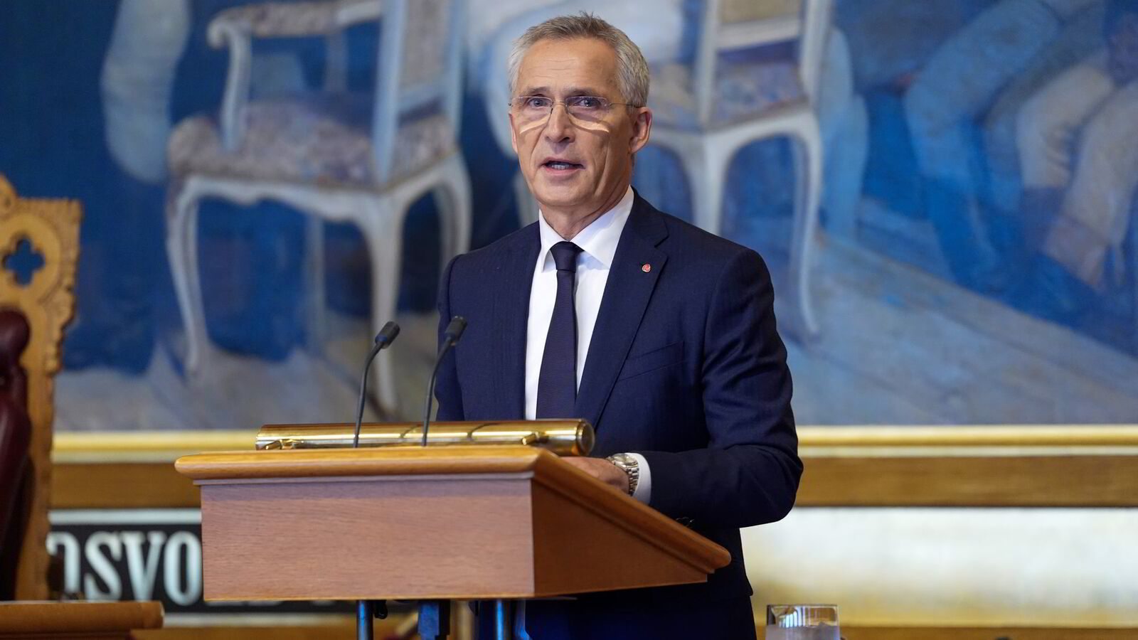 Finansminister Stoltenberg legger frem statsbudsjettet for Stortinget