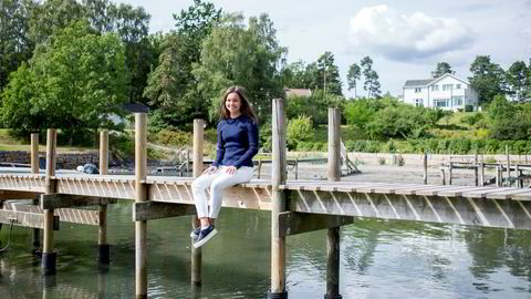 Thea Laetitia Rosenberg (18) fra Bygdøy starter på det amerikanske toppuniversitetet Stanford til høsten. I sommer skal hun ta helt fri, men skolen har likevel sendt henne tre bøker som skal leses før studiestart i september. To av tre er allerede lest.