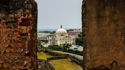 Den gamle spanske kolonien Puerto Rico tilhører i dag USA, men har egen guvernør og egen lovgivende forsamling – som har sitt hovedsete i denne bygningen i San Juan. Foto: Christopher Gregory/