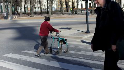 For den enkelte pensjonist betyr det at opp til åtte prosent regulering av pensjonen blir utsatt eller faller bort. Det dreier seg om mer penger enn hva de samme pensjonistene nettopp har betalt for å møte økt levealder.