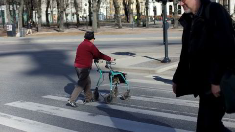 For den enkelte pensjonist betyr det at opp til åtte prosent regulering av pensjonen blir utsatt eller faller bort. Det dreier seg om mer penger enn hva de samme pensjonistene nettopp har betalt for å møte økt levealder.