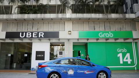 Uber gir opp og overlater virksomheten i Sørøst-Asia til konkurrenten Grab. Japanske Softbank, som har eierposter i de største transportdelingstjenestene i verden, står bak konsolidering og nye strategier.