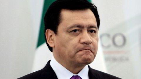 Mexicos innenriksminister Miguel Angel Osorio Chong er bestyrtet. Foto: Reuters/Stringer/NTB scanpix