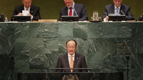 Jim Yong Kim, leder for Verdensbanken taler under en samling i FN. Foto: NTB Scanpix