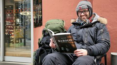 Bjørn Håvard Larsen sover ute for å sikre seg en flaske Romanée-Conti til nesten 40.000 kroner. Ventetiden brukes på boken Barolo – vinene fra Alba.