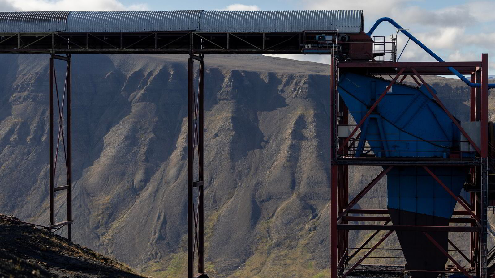 Fra kull til gull? Eller skal gullfunnene på Svalbard bare bli liggende?