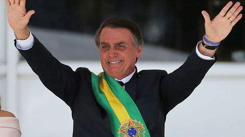 Brasils president Jair Bolsonaro er mer populær som person enn flere av hans viktigste saker.