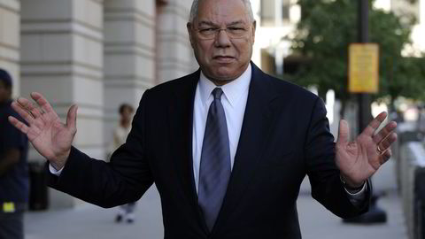 Republikaner og tidligere utenriksminister og general Colin Powell bruker tungt skyts i sine lekkede eposter.