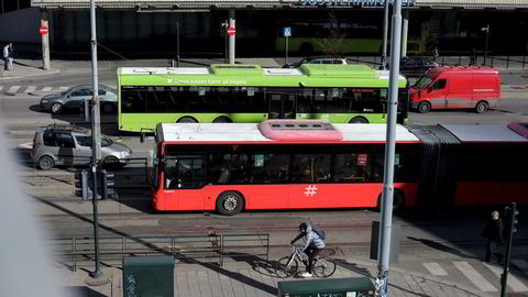 Det finnes ikke noe privat bussmonopol. To av de tre største busselskapene er indirekte eid av staten og Oslo kommune, og disse konkurrerer på lik linje med private aktører, skriver artikkelforfatteren.