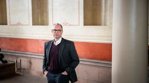 Jusprofessor Hans Petter Graver mener Siv Jensen ikke burde leid hytta.
