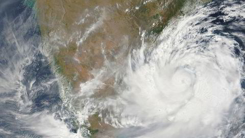 Syklonen Fani er ventet å gjøre stor skade når den treffer land.