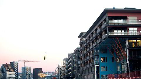 You Hong Bei har akkurat overtatt leiligheten på Sørenga, som ligger i toppetasjen til høyre i dette bygget.