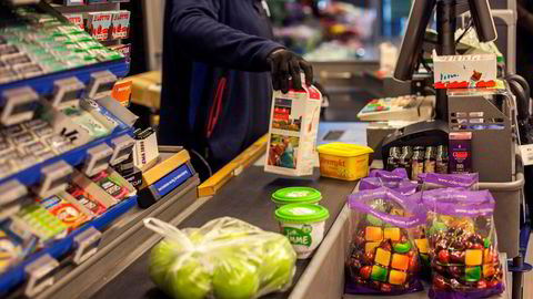 Prisene på matvarer har steget med 3,4 prosent det siste året.